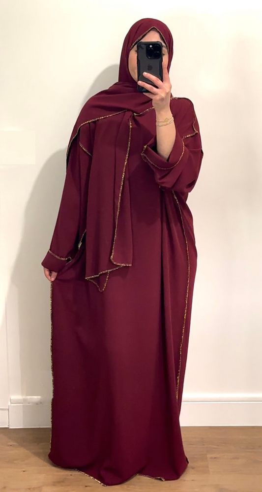 ABAYA VOILE INTÉGRÉ BORDEAUX À BORDURE DORÉ